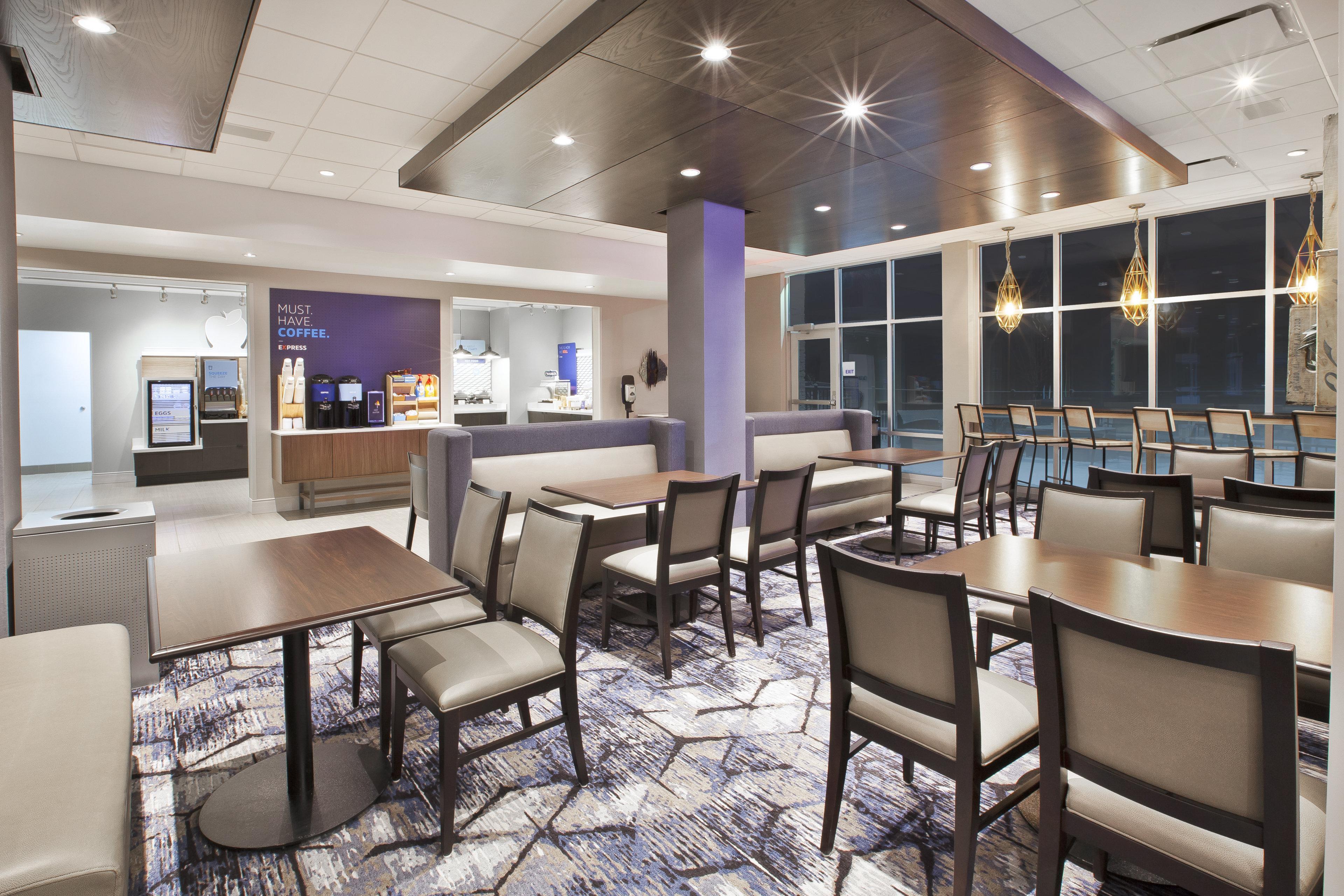 Holiday Inn Express & Suites Okemos - University Area By Ihg Esterno foto
