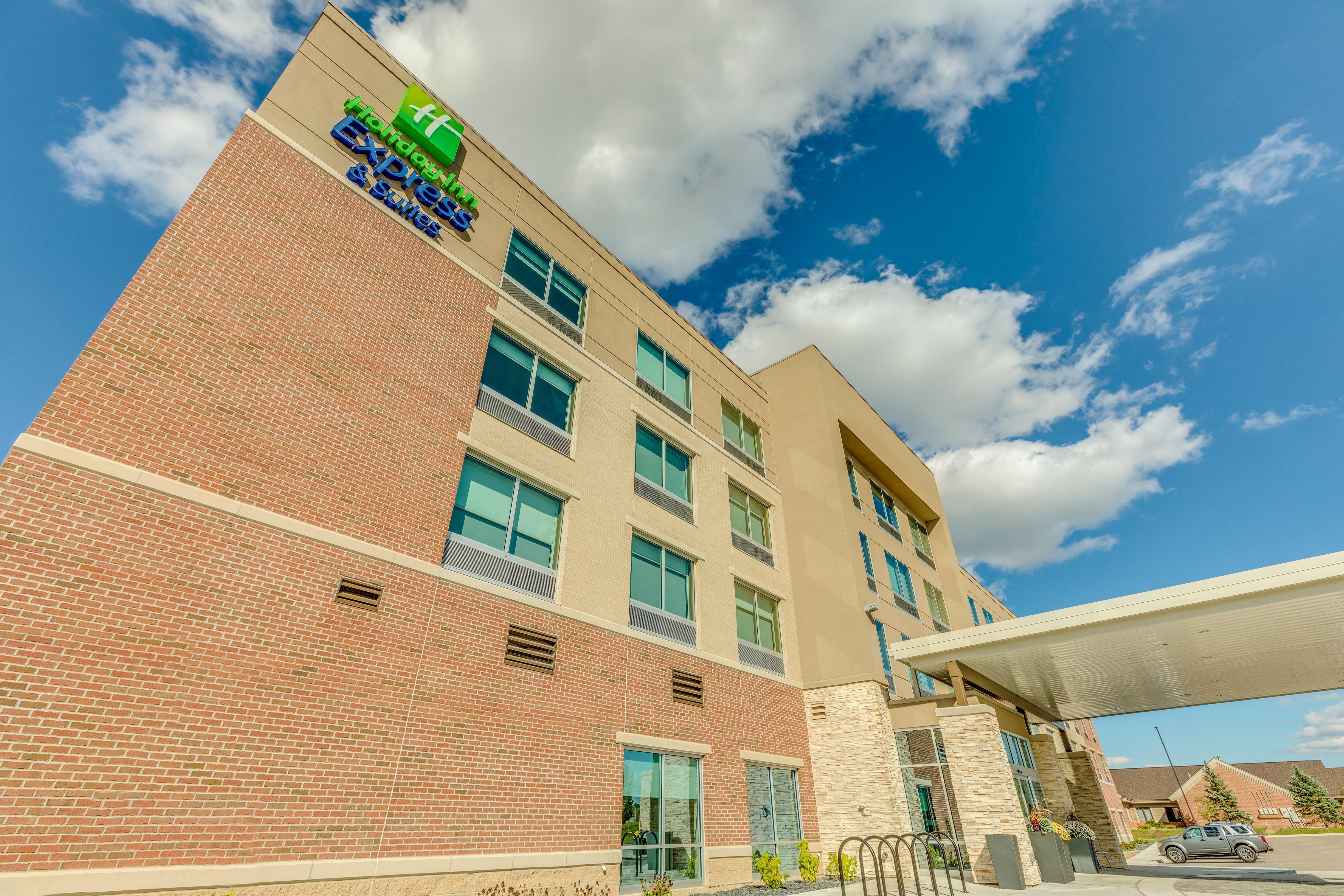 Holiday Inn Express & Suites Okemos - University Area By Ihg Esterno foto