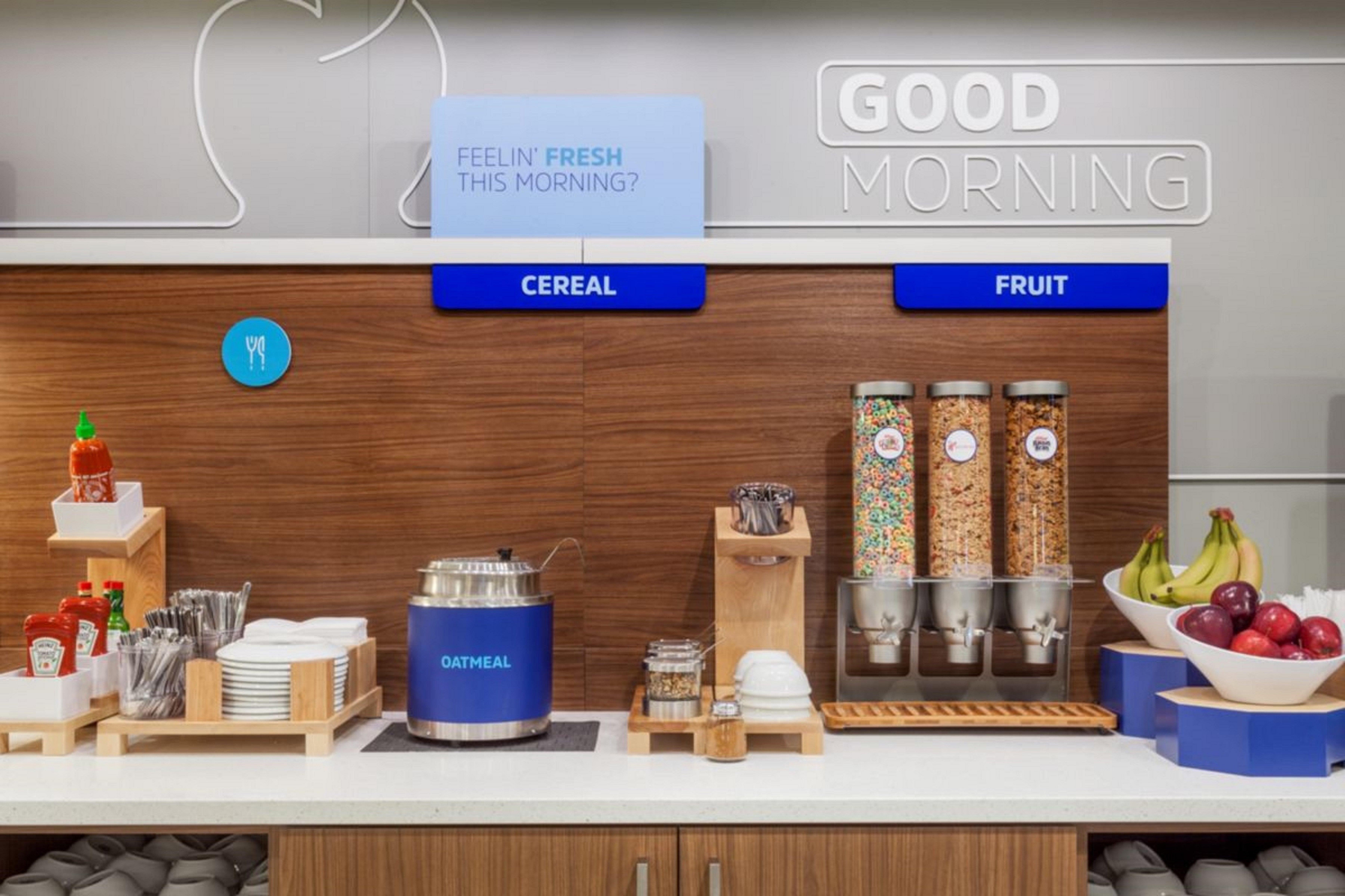 Holiday Inn Express & Suites Okemos - University Area By Ihg Esterno foto