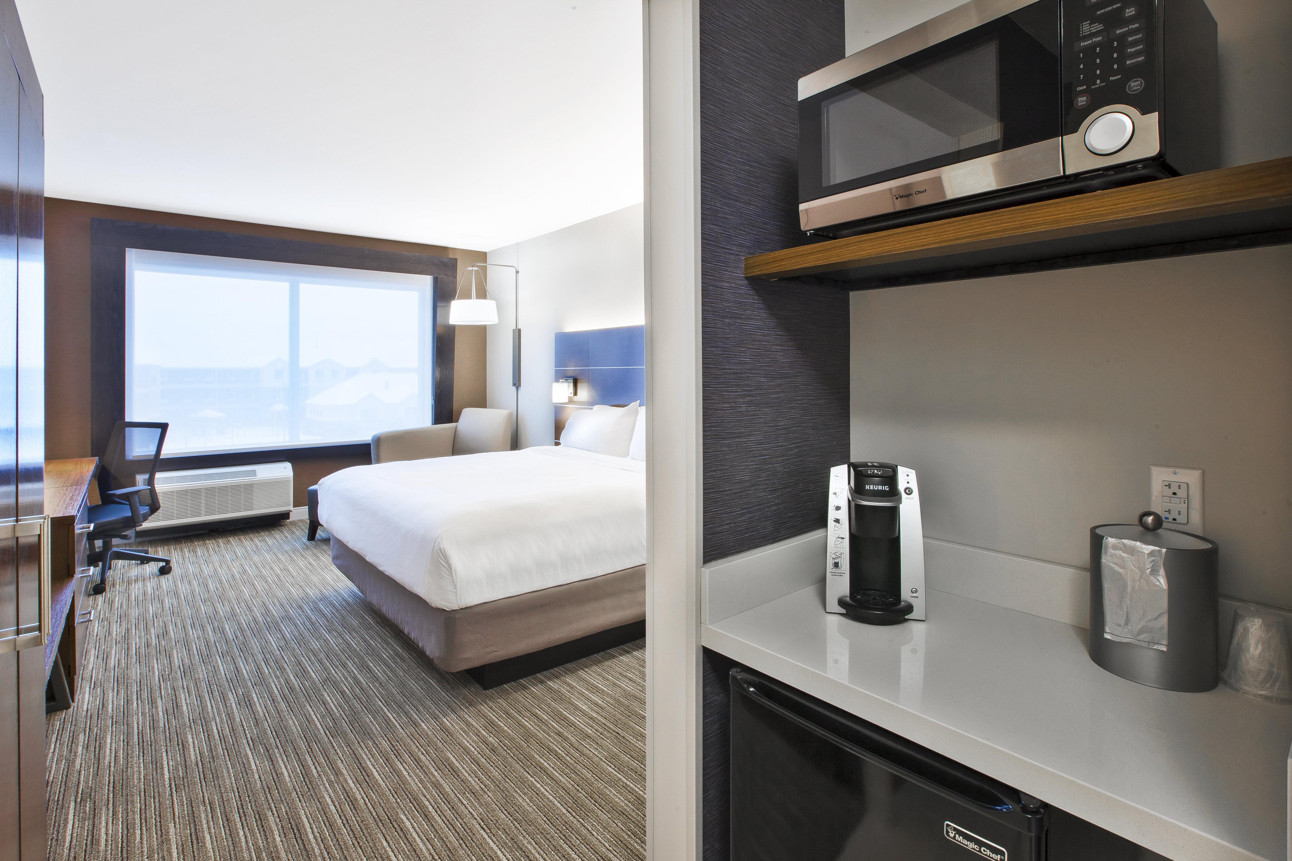 Holiday Inn Express & Suites Okemos - University Area By Ihg Esterno foto