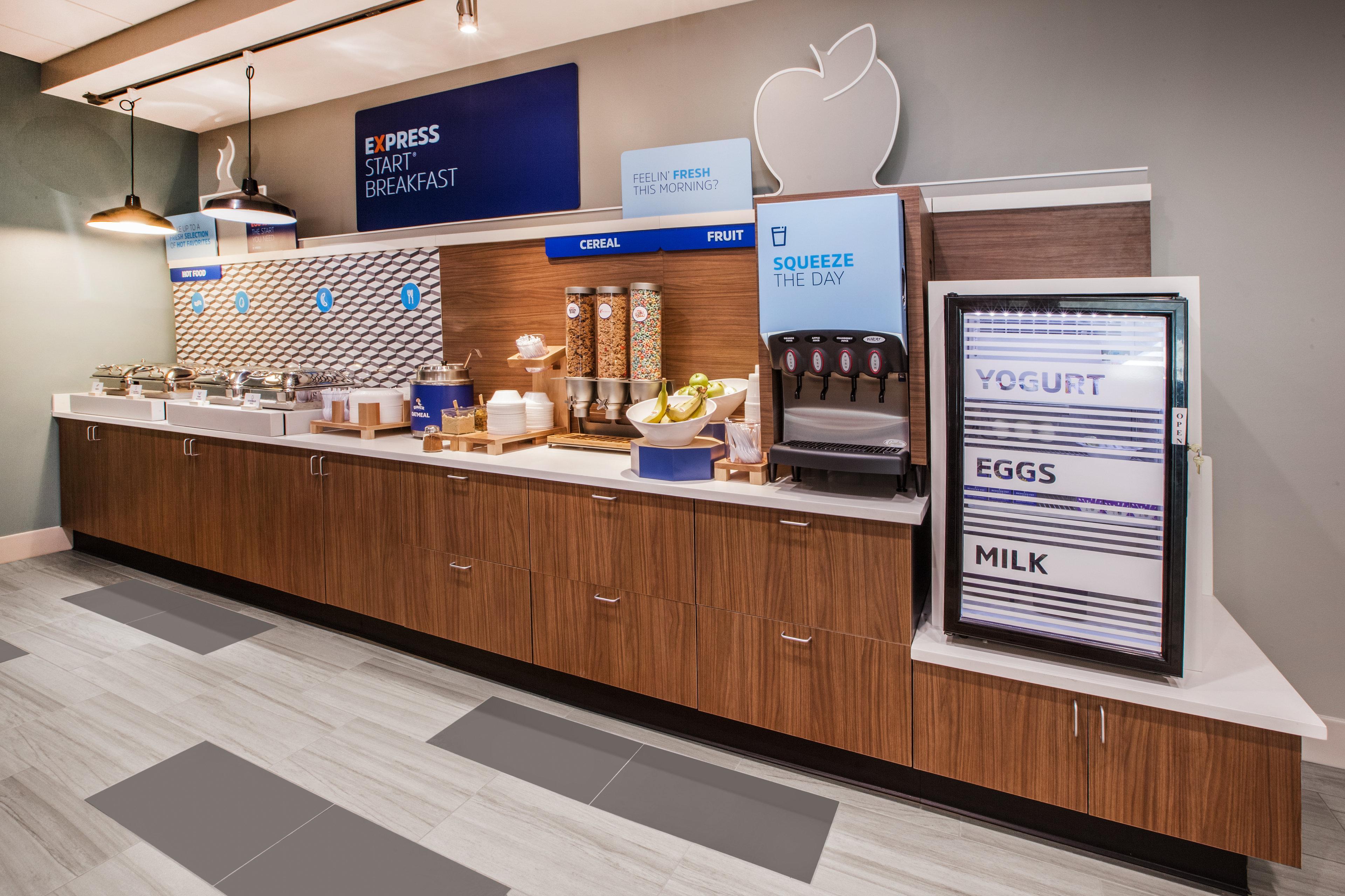 Holiday Inn Express & Suites Okemos - University Area By Ihg Esterno foto